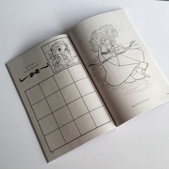 ⭐️3/ $30⭐️ Disney Princess 4 Jumbo Coloring & Activity Books+Crayola Wash Crayon - Picture 4 of 10